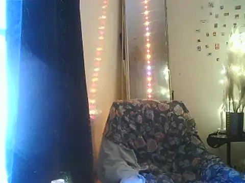 Snapshot of DaddyQuimHot chatting on 02.11.25 DaddyQuimHot online show from 02.11.25