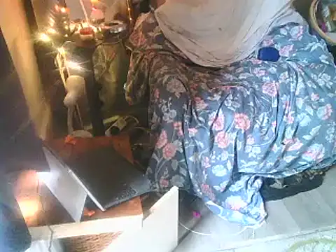 Snapshot of DaddyQuimHot chatting on 03.10.25 DaddyQuimHot online show from 03.10.25