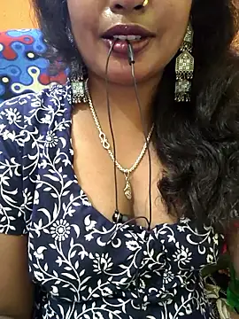 Snapshot of jasss-11 chatting on 09.08.25 jasss-11 online show from 09.08.25