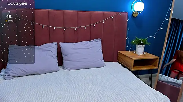 Snapshot of VanillaKelly chatting on 12.06.24 VanillaKelly online show from 12.06.24