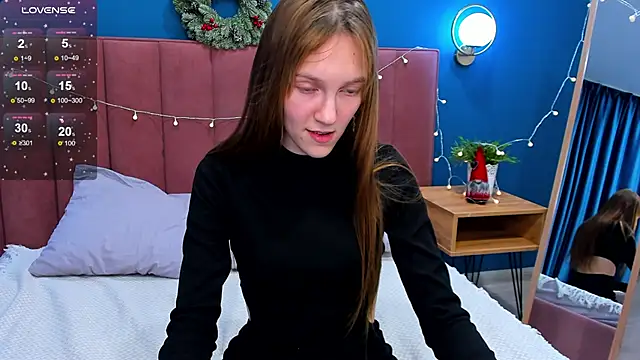 Snapshot of VanillaKelly chatting on 12.12.24 VanillaKelly online show from 12.12.24