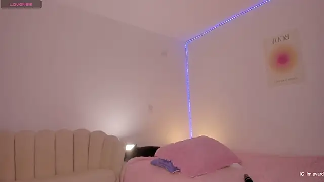 LittleSofia  online show from 02.12.25