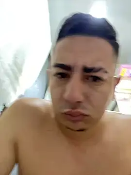 Snapshot of DanielGomez9 chatting on 12.03.24 DanielGomez9 online show from 12.03.24