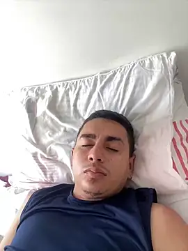 Snapshot of DanielGomez9 chatting on 01.26.25 DanielGomez9 online show from 01.26.25