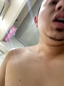 Snapshot of DanielGomez9 chatting on 02.13.25 DanielGomez9 online show from 02.13.25