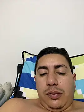 Snapshot of DanielGomez9 chatting on 03.14.25 DanielGomez9 online show from 03.14.25