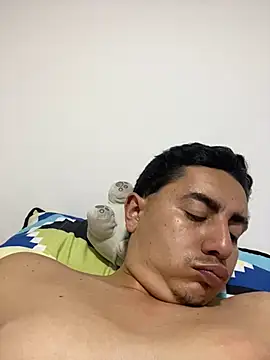 Snapshot of DanielGomez9 chatting on 03.21.25 DanielGomez9 online show from 03.21.25