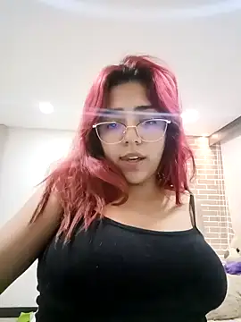 Snapshot of Rousse_Collinss chatting on 01.05.25 Rousse Collinss online show from 01.05.25