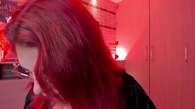 Snapshot of Rousse_Collinss chatting on 02.07.25 Rousse Collinss online show from 02.07.25