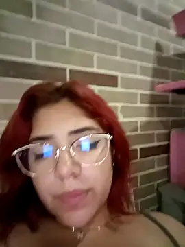 Snapshot of Rousse_Collinss chatting on 02.08.25 Rousse Collinss online show from 02.08.25