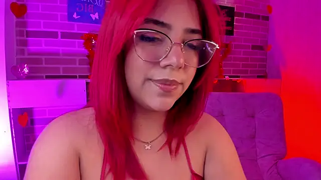 Snapshot of Rousse_Collinss chatting on 02.21.25 Rousse Collinss online show from 02.21.25