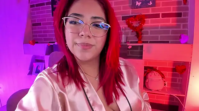 Snapshot of Rousse_Collinss chatting on 02.25.25 Rousse Collinss online show from 02.25.25