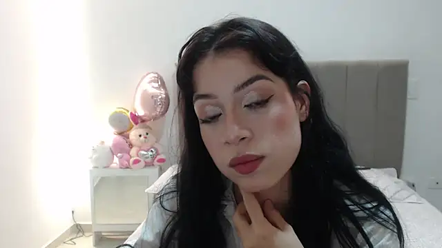 Snapshot of Caribbean_beauty_ chatting on 10.23.25 Caribbean beauty  online show from 10.23.25