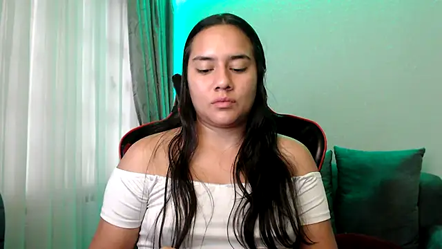 Snapshot of Lexyevans chatting on 02.04.25 Lexyevans online show from 02.04.25