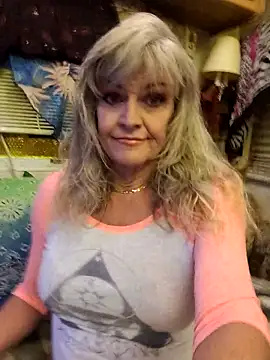 Snapshot of annika_lately chatting on 10.20.25 annika lately online show from 10.20.25