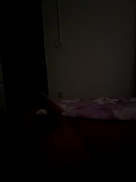 Snapshot of isaackaua chatting on 11.19.25 isaackaua online show from 11.19.25