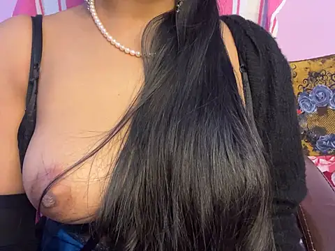 Snapshot of roshni-5 chatting on 01.14.25 roshni-5 online show from 01.14.25