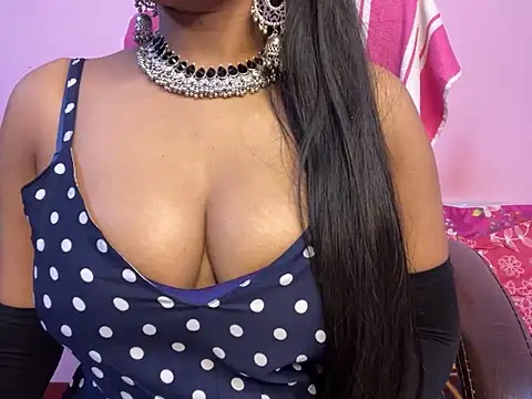 Snapshot of roshni-5 chatting on 02.10.25 roshni-5 online show from 02.10.25