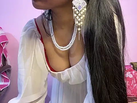 Snapshot of roshni-5 chatting on 02.11.25 roshni-5 online show from 02.11.25