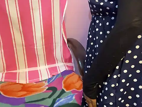 Snapshot of roshni-5 chatting on 03.04.25 roshni-5 online show from 03.04.25