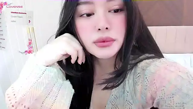 Snapshot of tenderlybaee chatting on 12.06.24 tenderlybaee online show from 12.06.24