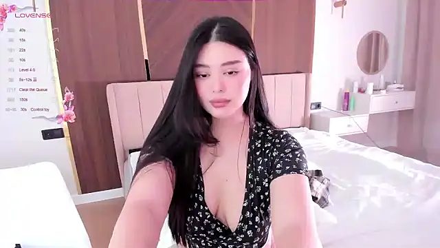Snapshot of tenderlybaee chatting on 12.07.24 tenderlybaee online show from 12.07.24