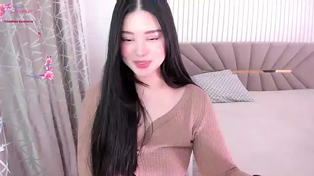 Snapshot of tenderlybaee chatting on 12.15.24 tenderlybaee online show from 12.15.24