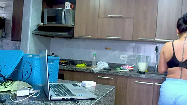 Snapshot of adan_eva960 chatting on 09.23.25 adan eva960 online show from 09.23.25