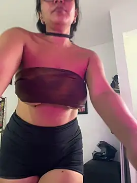 Snapshot of Rachell__420 chatting on 10.23.25 Rachell 420 online show from 10.23.25