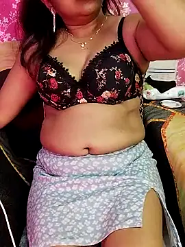 Snapshot of joya_bhabi chatting on 03.05.25 joya bhabi online show from 03.05.25