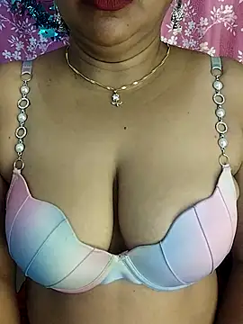 Snapshot of joya_bhabi chatting on 09.25.25 joya bhabi online show from 09.25.25