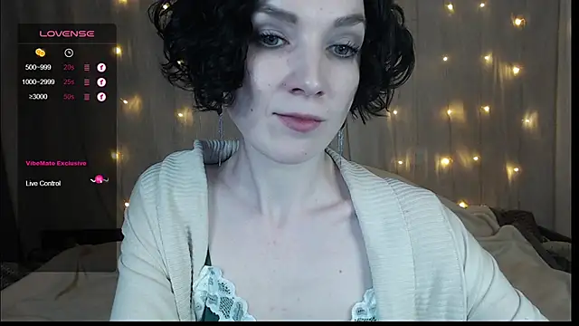 Snapshot of TinaWince chatting on 01.03.25 TinaWince online show from 01.03.25