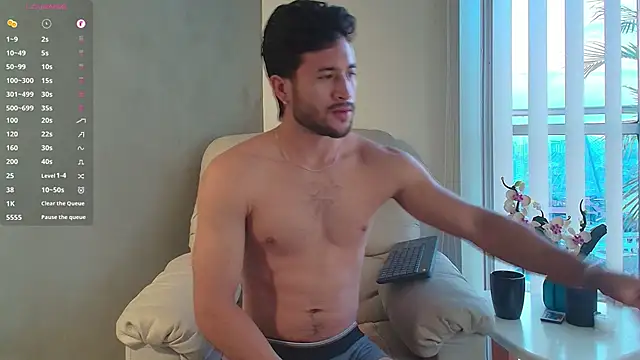 Snapshot of Valentinoford chatting on 02.26.25 Valentinoford online show from 02.26.25