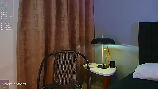 Snapshot of Valentinoford chatting on 10.06.25 Valentinoford online show from 10.06.25