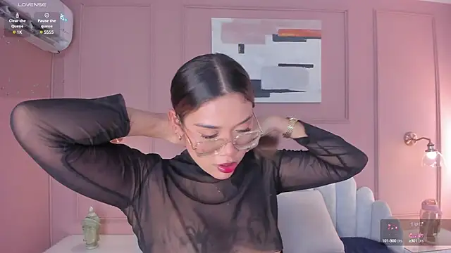 Snapshot of mara_brooks chatting on 03.19.25 mara brooks online show from 03.19.25