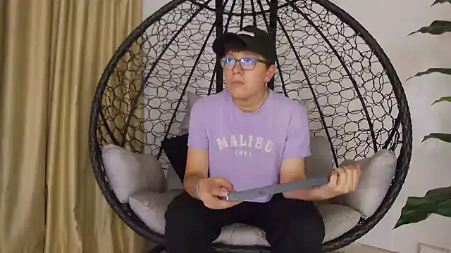 alex noa online show from 11.11.25