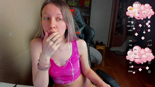 Snapshot of cutieMila chatting on 01.30.25 cutieMila online show from 01.30.25