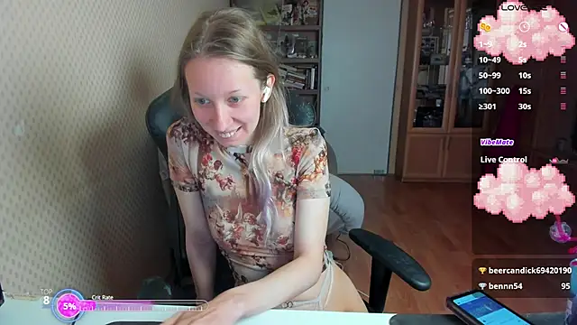 Snapshot of cutieMila chatting on 10.11.25 cutieMila online show from 10.11.25