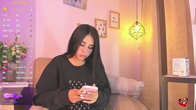 Snapshot of Chanttall_ chatting on 02.20.25 Chanttall online show from 02.20.25