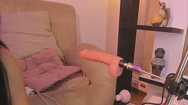 Chanttall  online show from 02.24.25