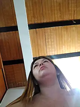 Snapshot of Sofia_Queen17 chatting on 02.08.25 Sofia Queen17 online show from 02.08.25