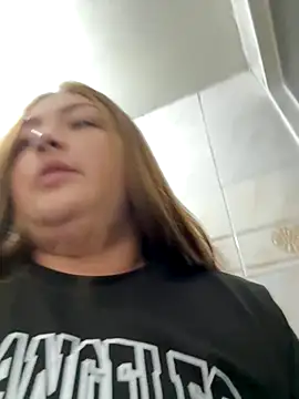 Snapshot of Sofia_Queen17 chatting on 10.25.25 Sofia Queen17 online show from 10.25.25