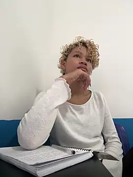 Peggy Funn online show from 01.15.25