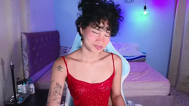 Peggy Funn online show from 03.18.25