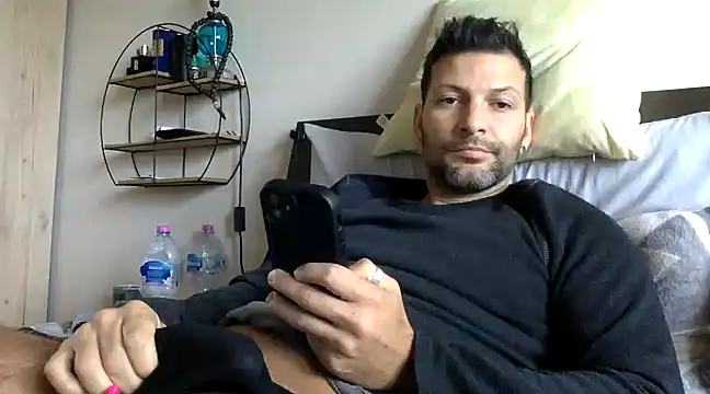 Snapshot of goroasroma90 chatting on 12.04.24 goroasroma90 online show from 12.04.24