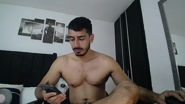 Snapshot of muscle_ares chatting on 01.25.25 muscle ares online show from 01.25.25