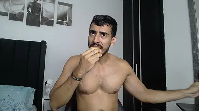 Snapshot of muscle_ares chatting on 03.22.25 muscle ares online show from 03.22.25