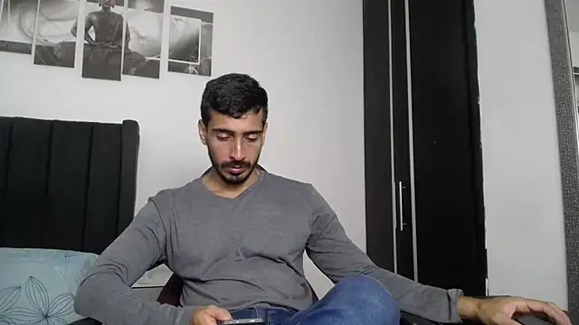 Snapshot of muscle_ares chatting on 03.22.25 muscle ares online show from 03.22.25