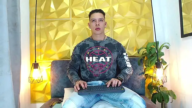 Snapshot of Baxter_Dex chatting on 12.09.24 Baxter Dex online show from 12.09.24