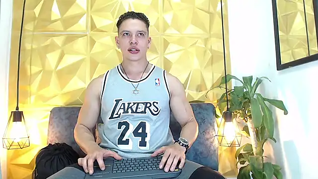 Snapshot of Baxter_Dex chatting on 12.10.24 Baxter Dex online show from 12.10.24